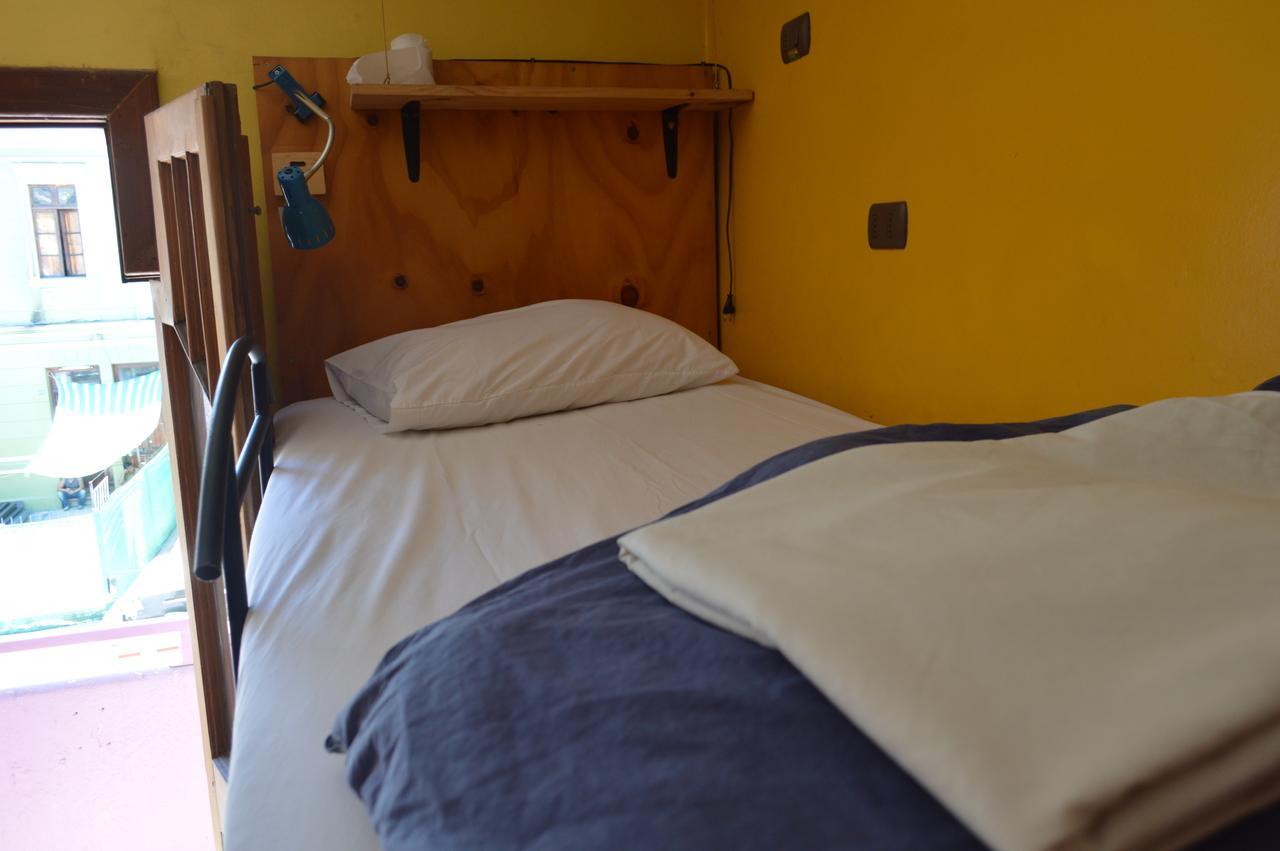 سانتياغو Princesa Insolente Hostel المظهر الخارجي الصورة