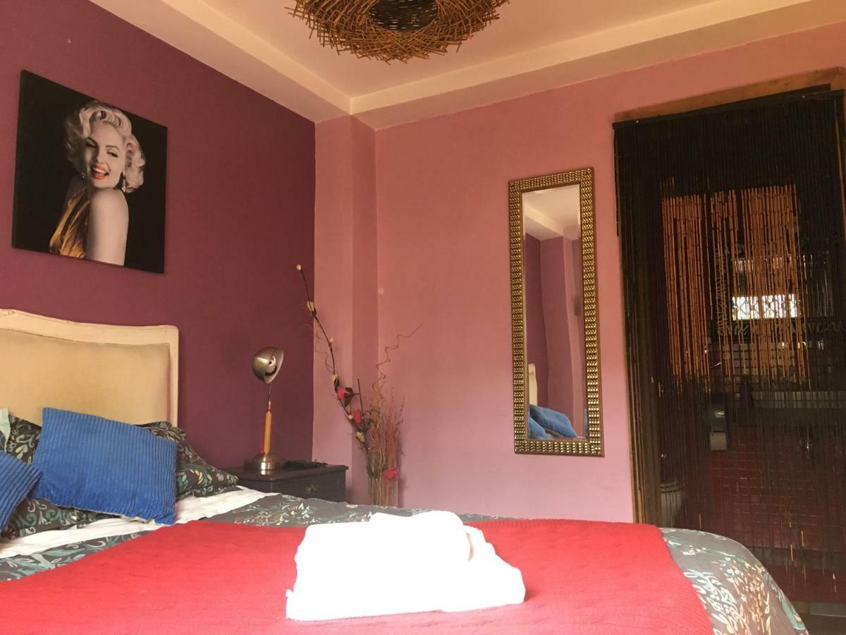 سانتياغو Princesa Insolente Hostel المظهر الخارجي الصورة